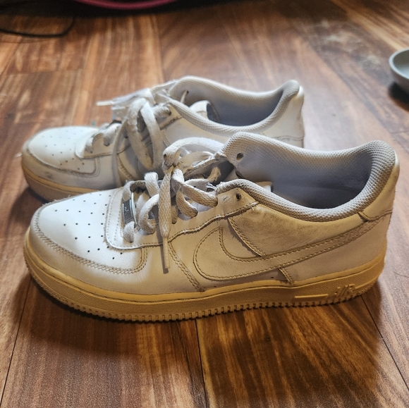 White Nike AF1 US 6.5 - Picture 2 of 4